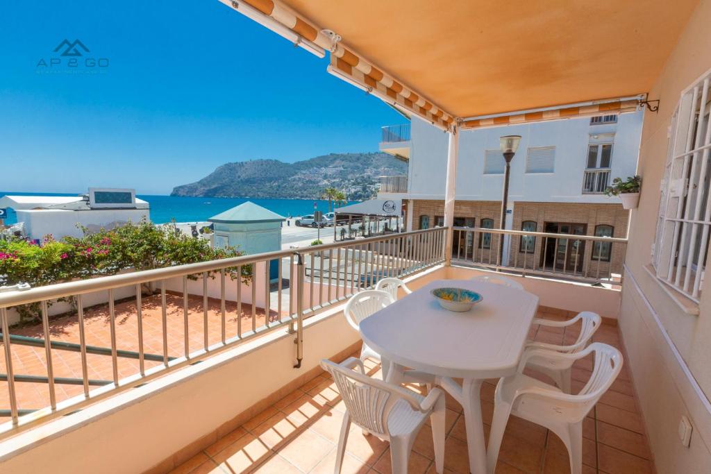 Smart Terrace Beachfront seaviews - 4