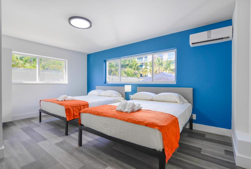 Outstanding oceanfront unit With Parking&Pool - M36, Hollywood