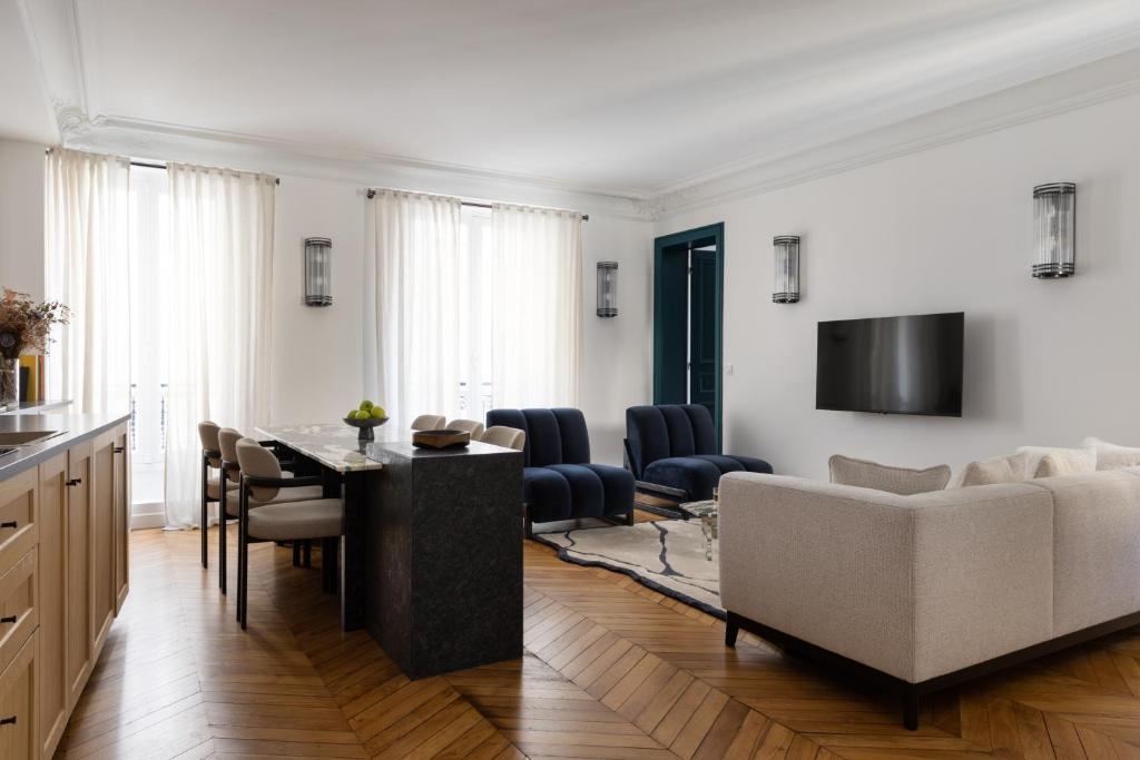 Champs Élysées Montaigne Luxury 2 bedroom - 3