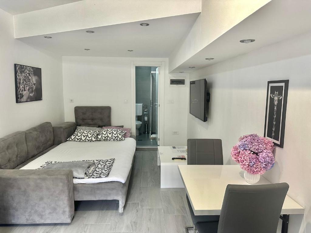 Apartment Diamond -modern and lovely seaside studio apartment - 2