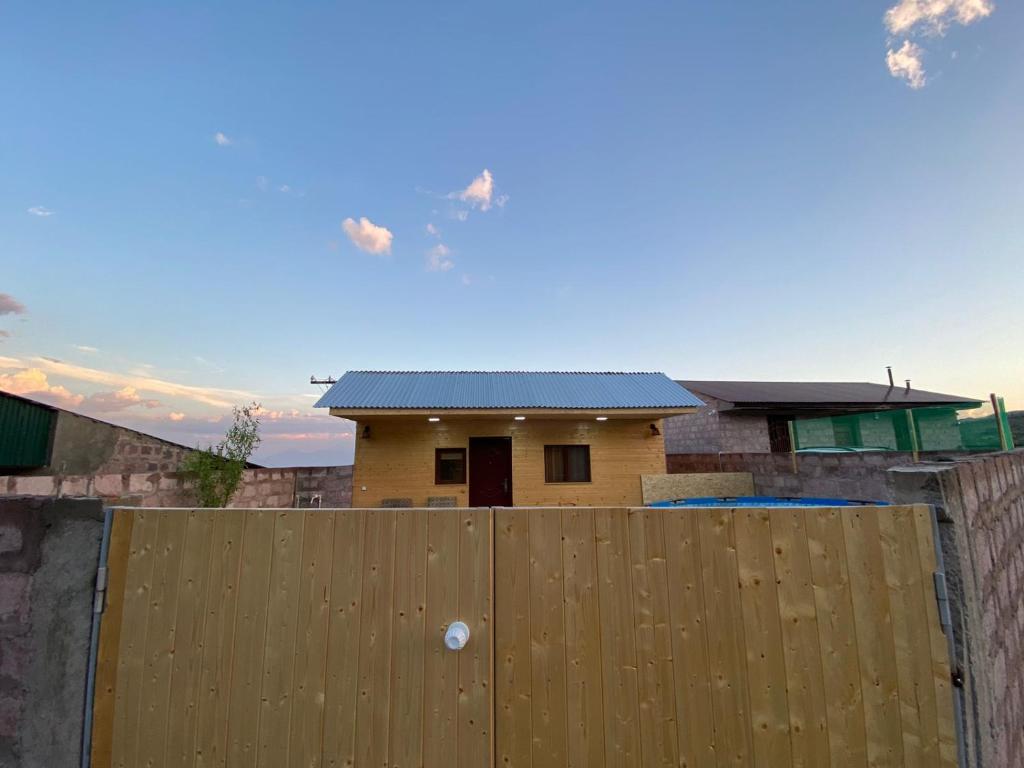 Guest house in Byurakan, Antarut