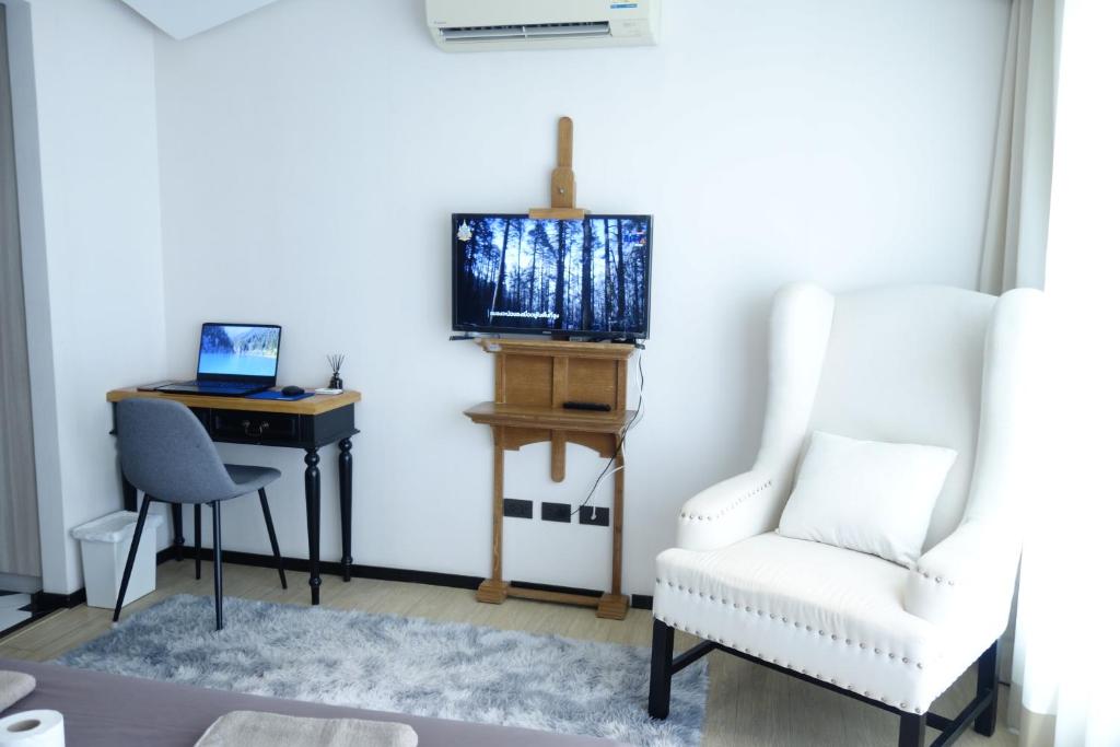 Elegant Venetian-Style Retreat, Jomtien pláž