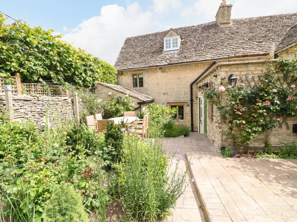 Rood Cottage, Burford photo 7