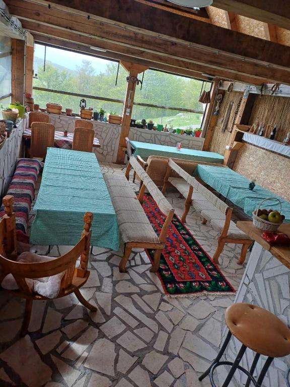 Katun Ljeljenak, Plužine