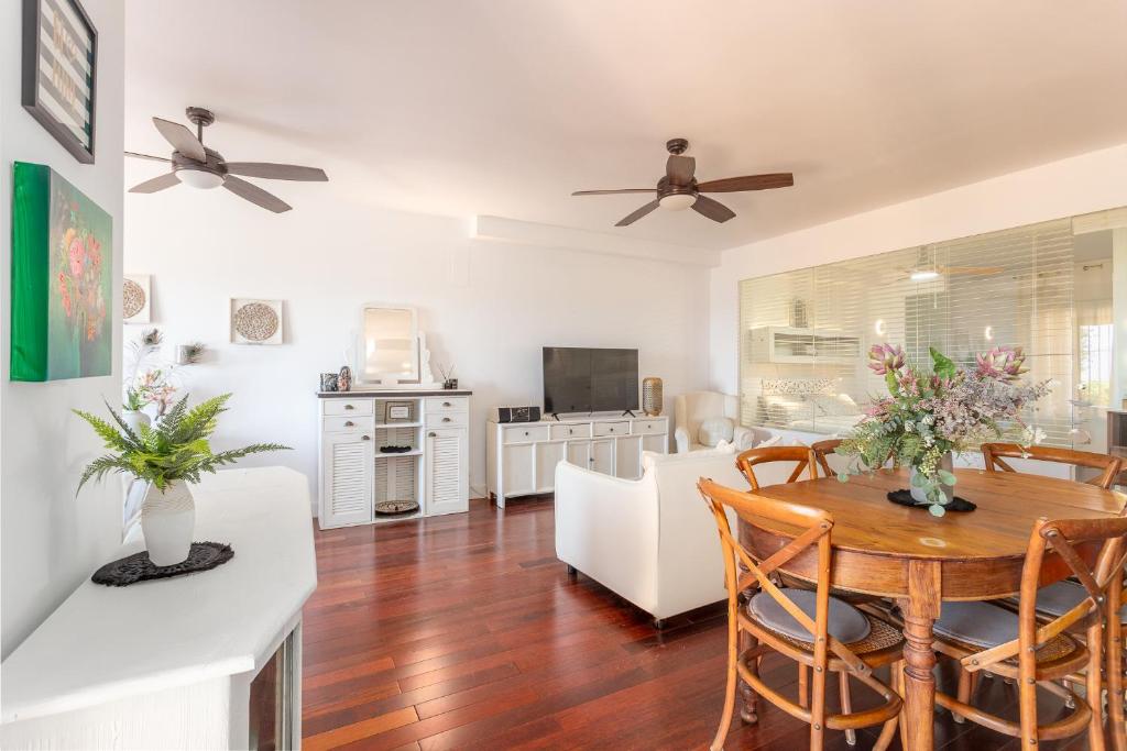 BAY VIEW - 4