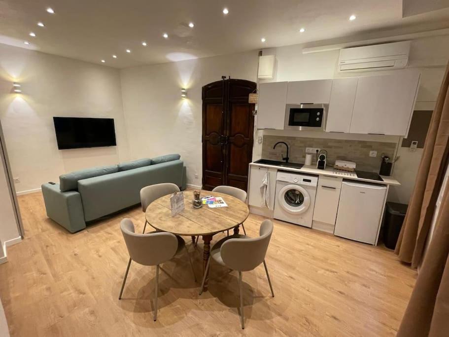 T2 Cosy - Place des Cardeurs, Aix-en-Provence