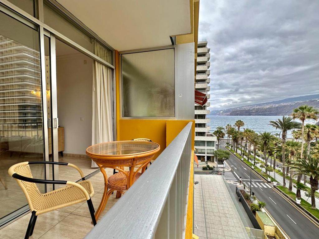 Palm Avenue - Adults Only - - 2