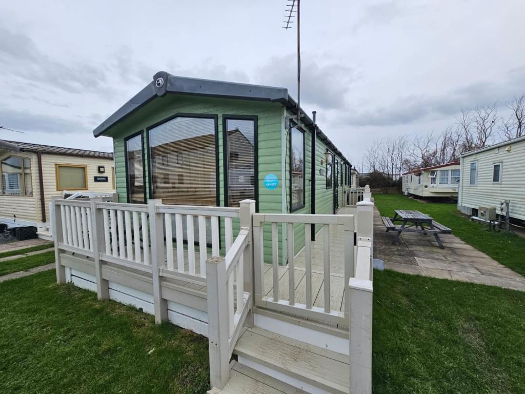 7 Ash Grove Lyons robin hood Rhyl, Meliden