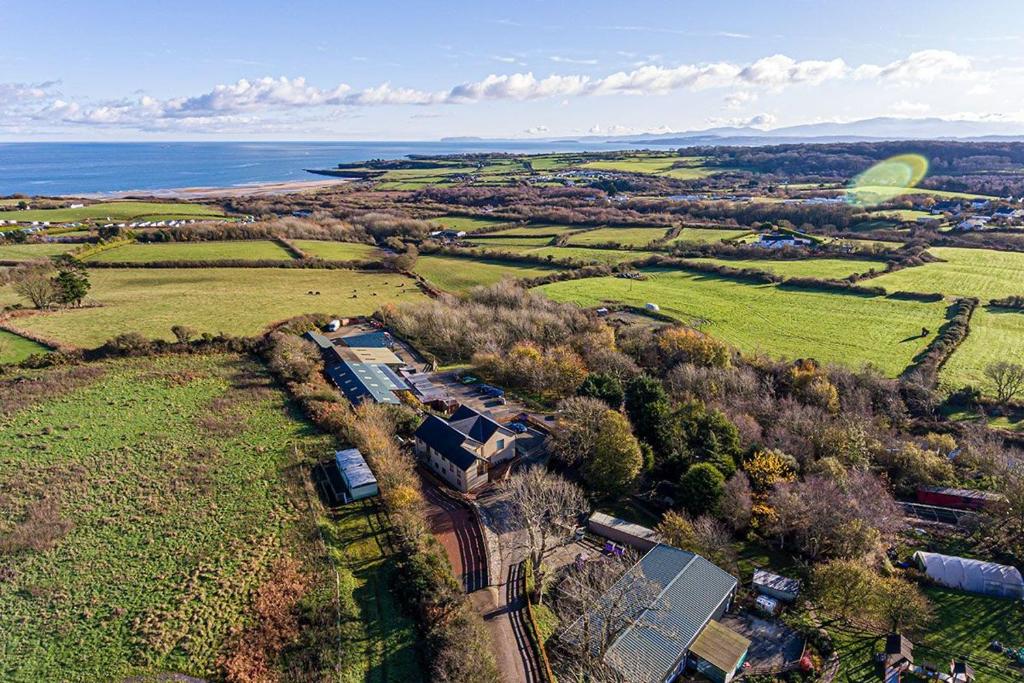 Hendy - Ground Floor Apartment, Moelfre