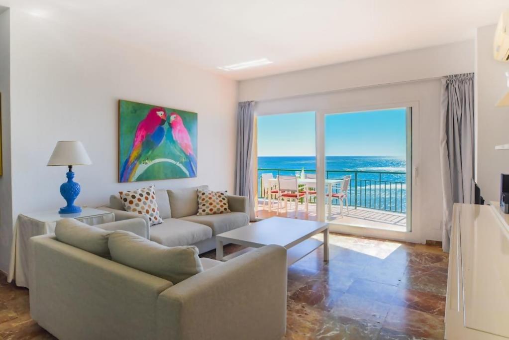 OVER THE SEA Amazing views Beachfront, Fuengirola