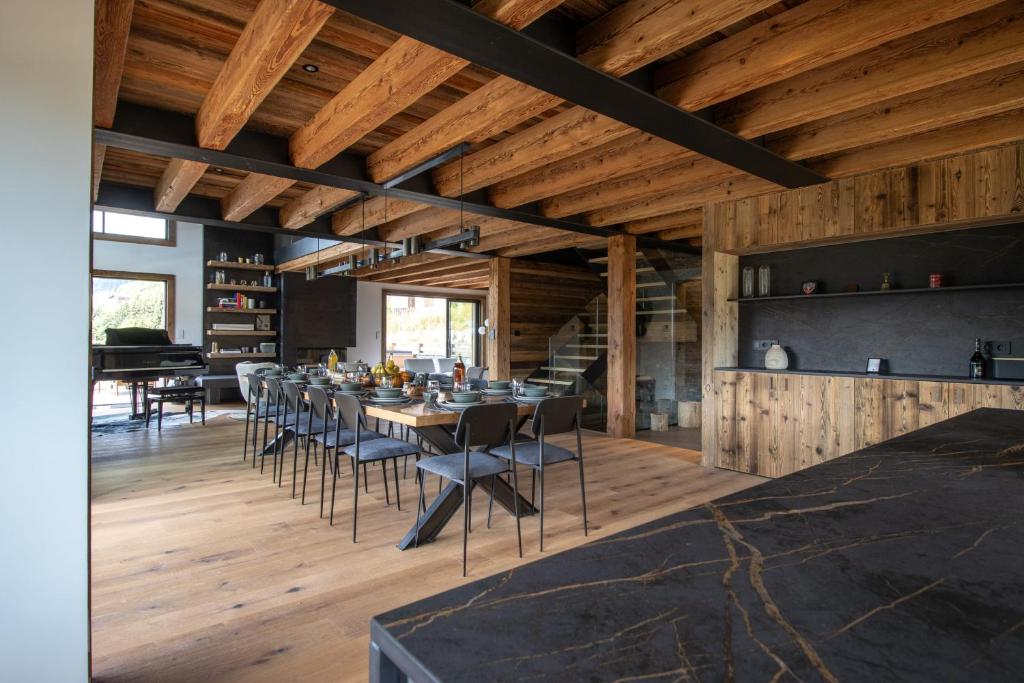 Chalet Caly - 15pers - vue montagne - 2