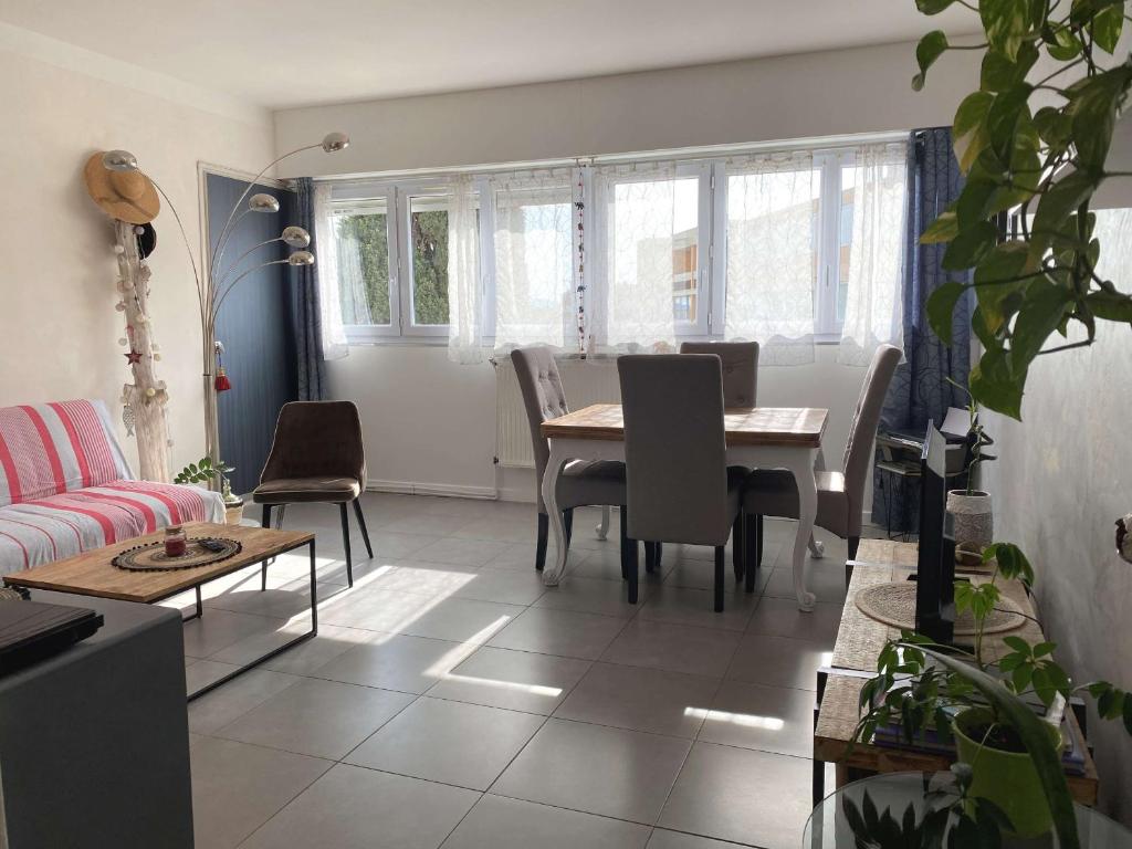 Appartement T2 - Balcon, Ascenseur, WIFI, tout équipé à Balaruc-les-Bains - FR-1-553-225 - 1
