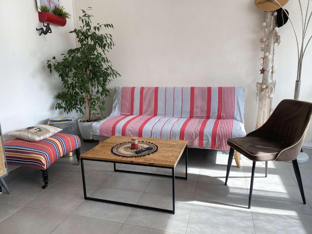 Appartement T2 - Balcon, Ascenseur, WIFI, tout équipé à Balaruc-les-Bains - FR-1-553-225 - 5