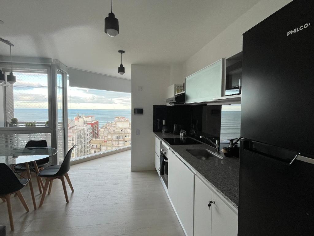 Excelente! Vista al mar con cochera y amenities gimnasio, play room y pileta climatizada - 3