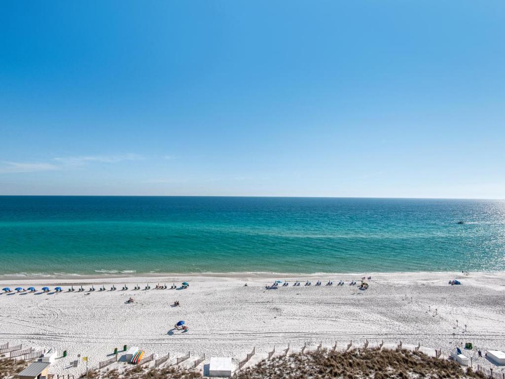 Jade East Towers 1050 by Newman-Dailey 전경