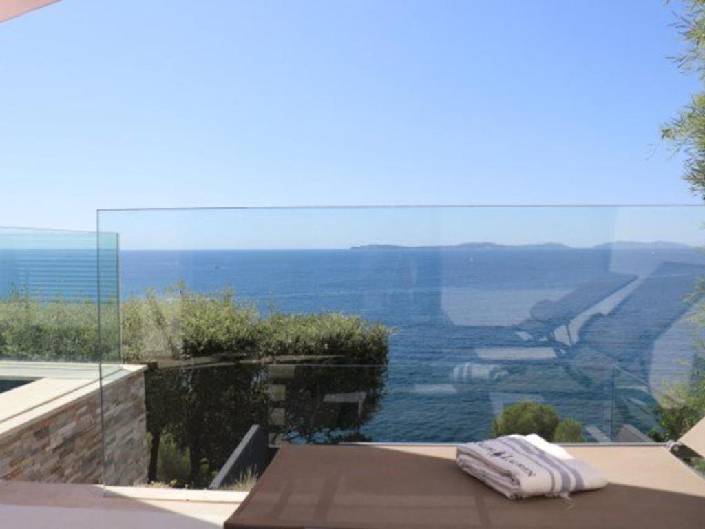 Belle villa à Cavalaire-sur-Mer avec piscine et vue mer - FR-1-100-228 - 3