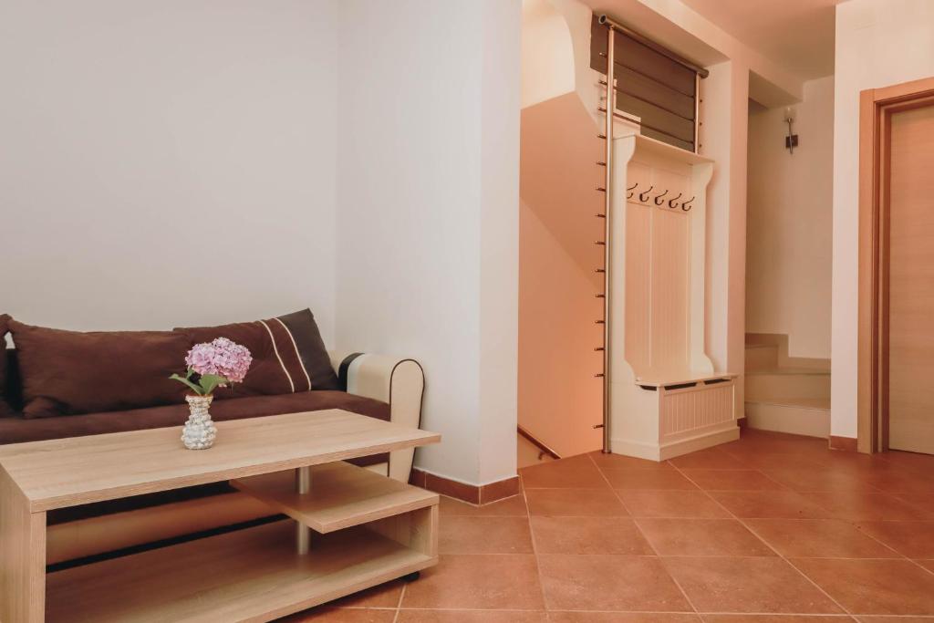 Duplex 3 bedrooms on the first line in Petrovac - 2