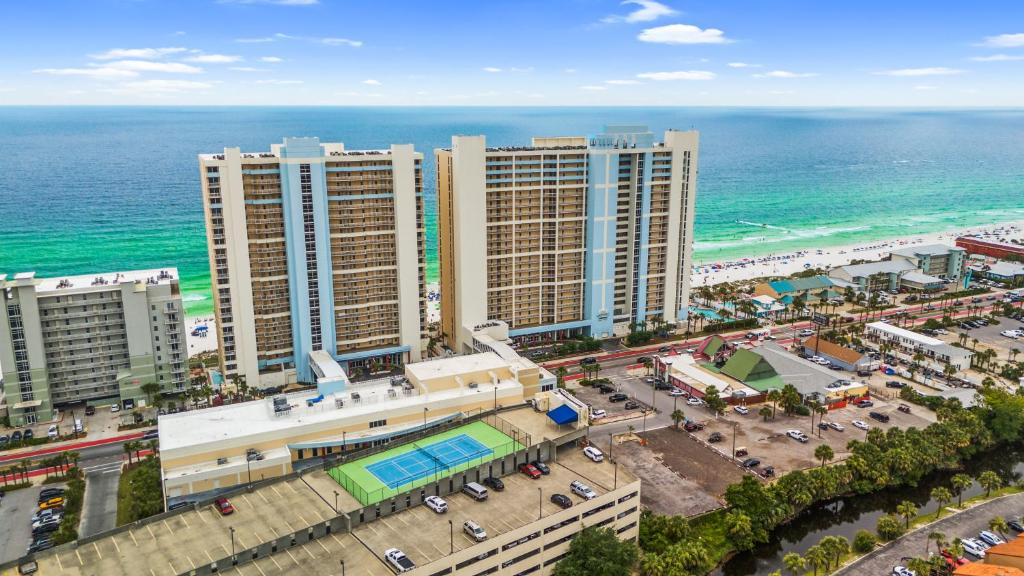 Exterior view, Majestic Beach Towers Resort by Panhandle Getaways in Panama City (FL)