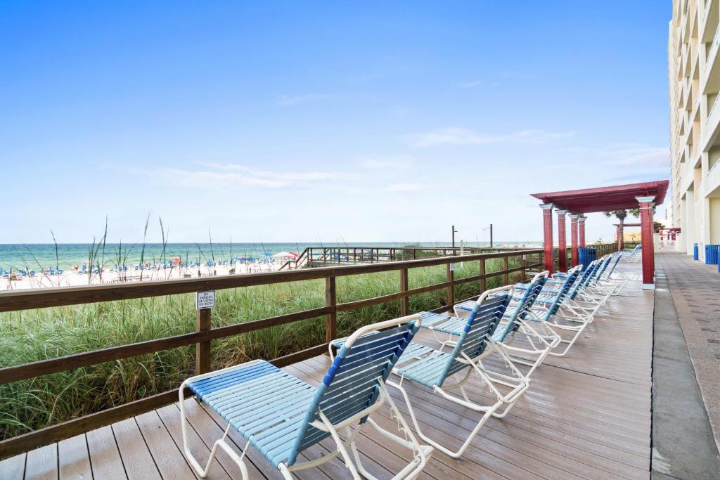 Surrounding environment, Majestic Beach Towers Resort by Panhandle Getaways in Panama City (FL)