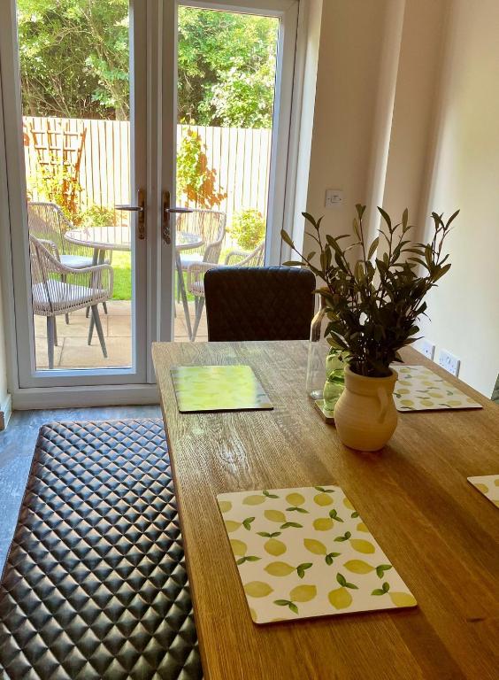 3 Bed House near York Centre with Off-Road Parking photo 4