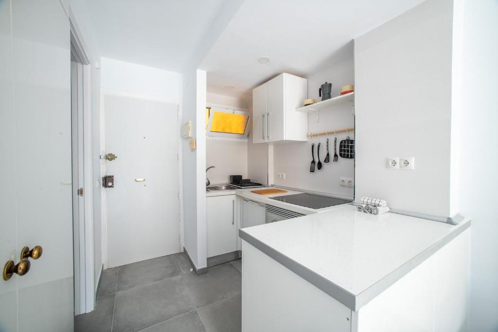 Lolo Home estudio con WiFi, AC y Piscinas - 3