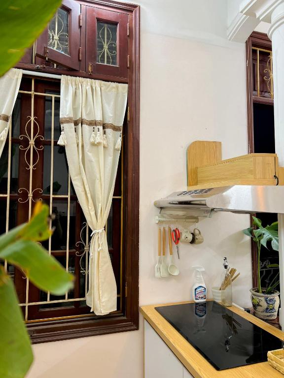 LushStay Boho - Hanoi Train Station