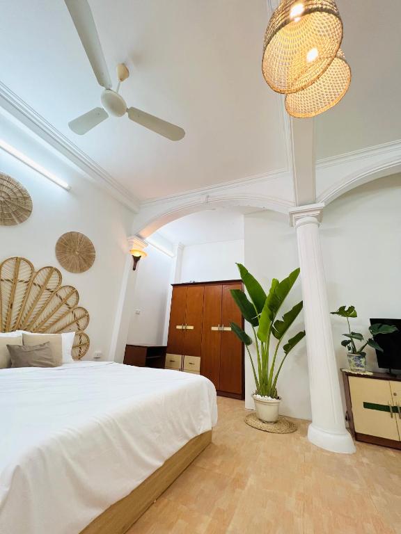 LushStay Boho - Hanoi Train Station