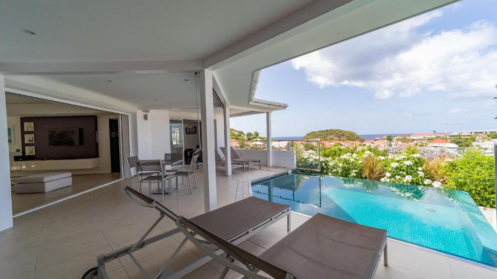 Refined Villa Few Minutes From the Beach, Gustavia