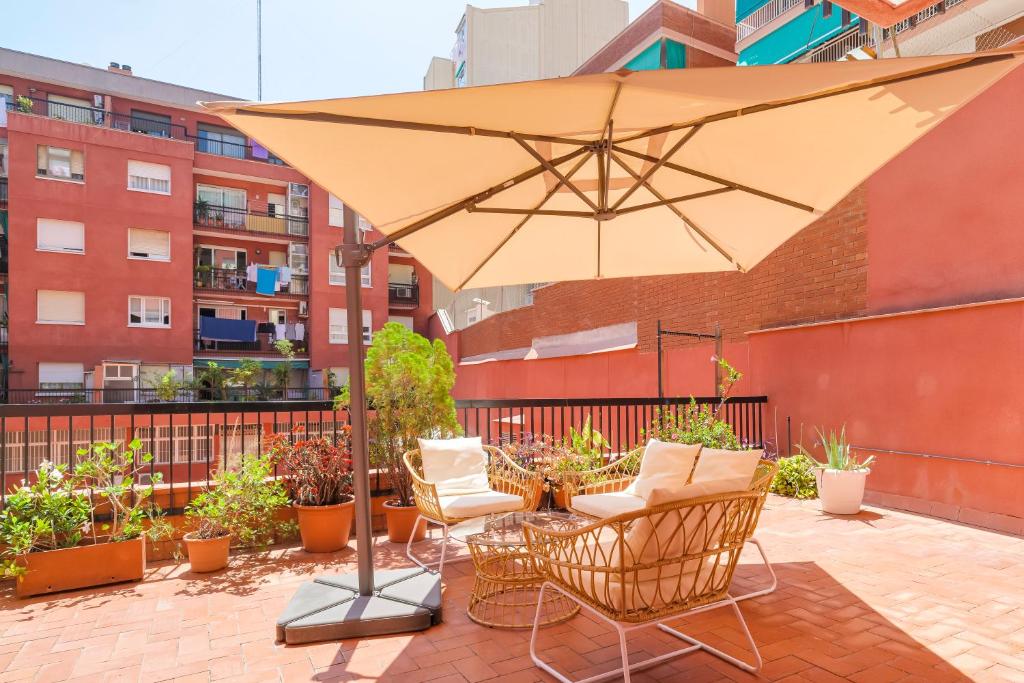 Amazing Terrace In Sant Andreu - 3