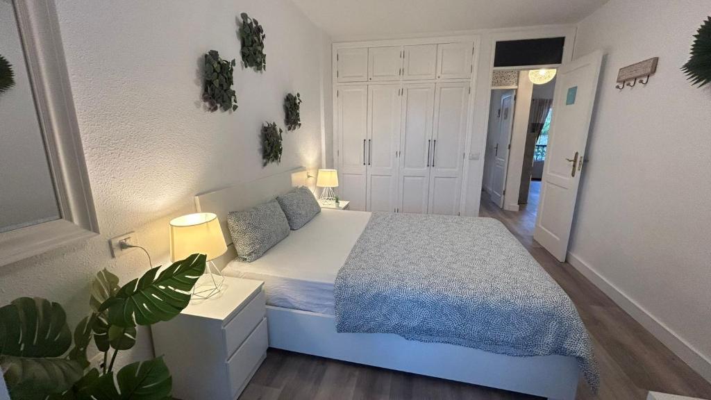 Hübsche Ferienwohnung mit 2 Schlafzimmern, Pool und WLAN, Strandnähe - 3