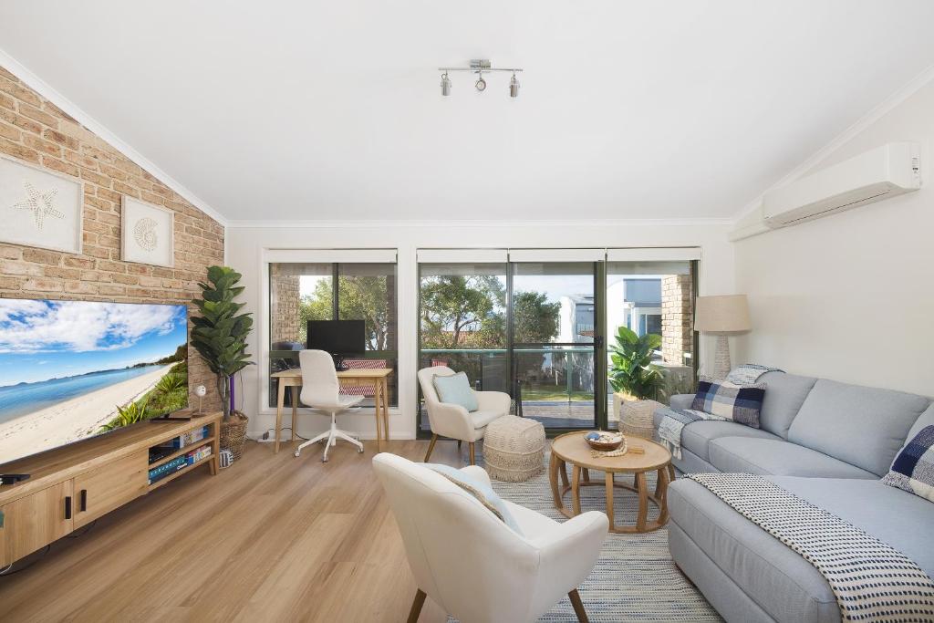 Fore Dek 4, Soldiers Point