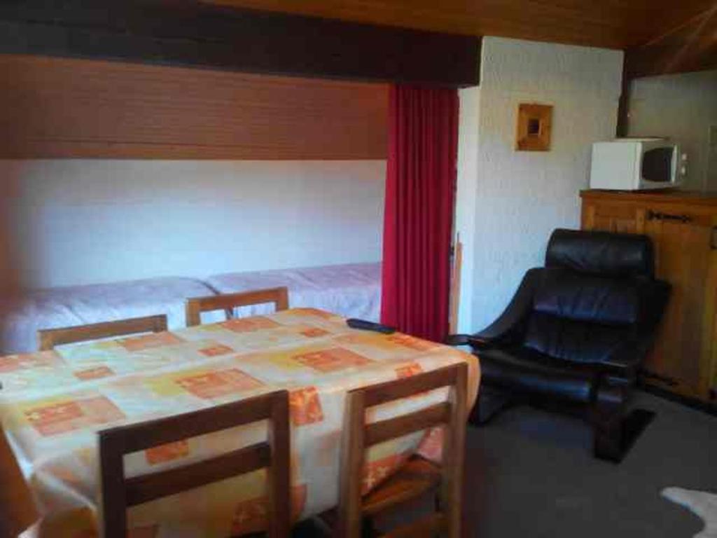 Studio confortable, vue sur le Pleney, parking inclus - FR-1-524-26 - 3