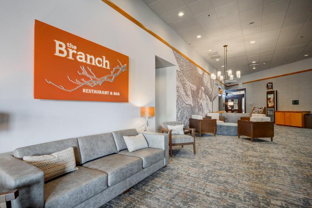 ホリデイ イン ウエスト イエローストーン バイ IHG (Holiday Inn West Yellowstone By IHG) 外観