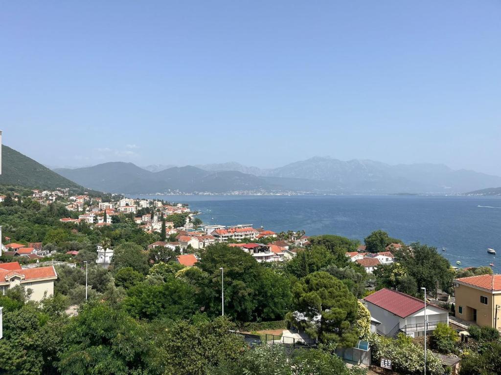 Penthouse Apartment mit Meerblick in der Bucht von Kotor - 400m bis zum Strand - 2
