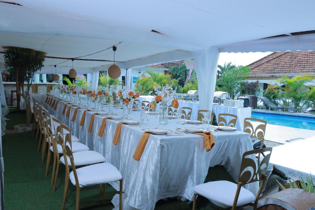 Mowicribs Hotel And Spa 外観