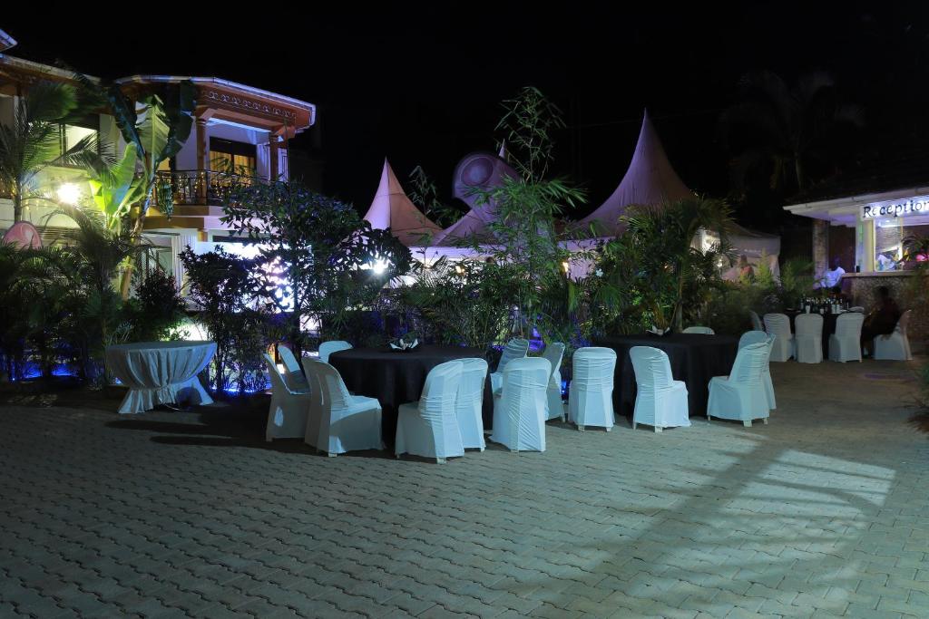 Mowicribs Hotel And Spa 周辺案内