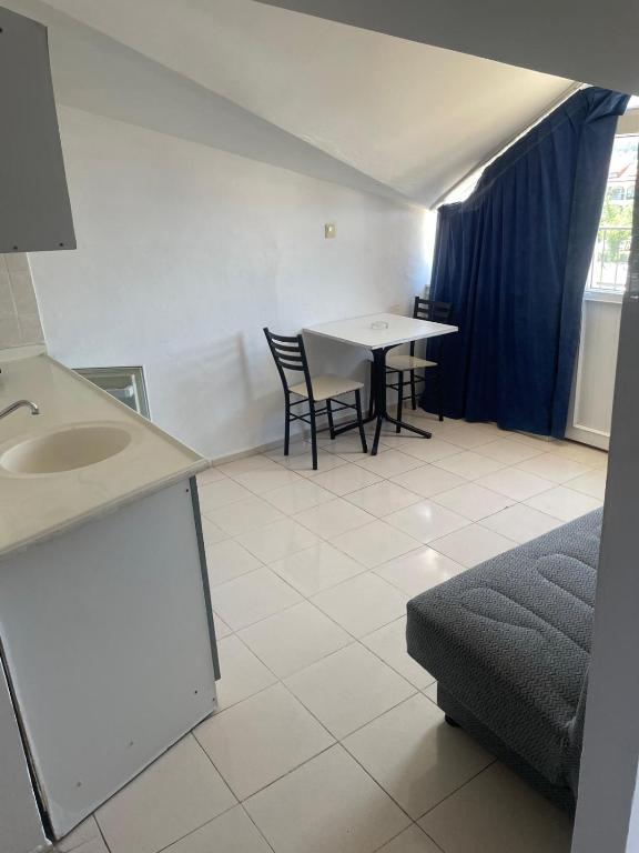 Atlantis Apart, Marmaris