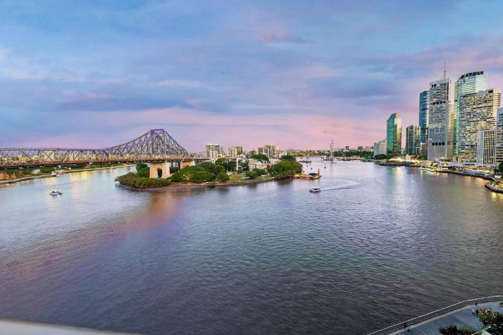 Spectacular Riverside Apartment, Brisbane