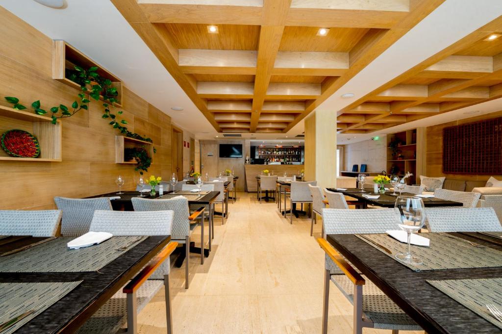 Windsor California Copacabana - Dining image