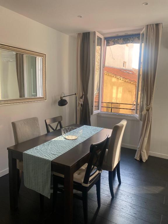 Agréable T2 rénové, Cannes centre, Suquet, plages, Cannes