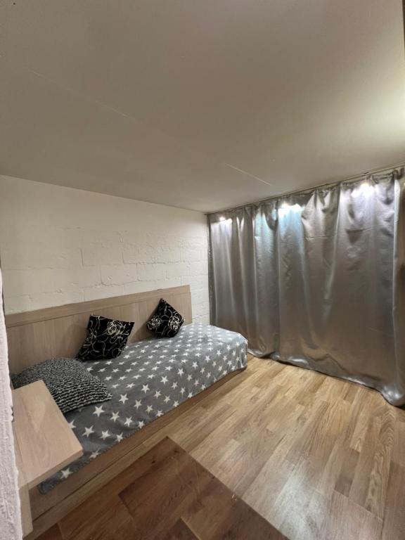 Mirotadze 13, M3, Tbilisi