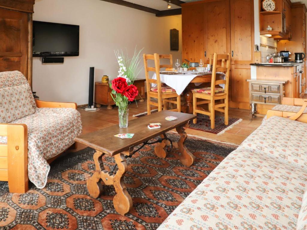 Apartment Courtillière 4 by Interhome - 1