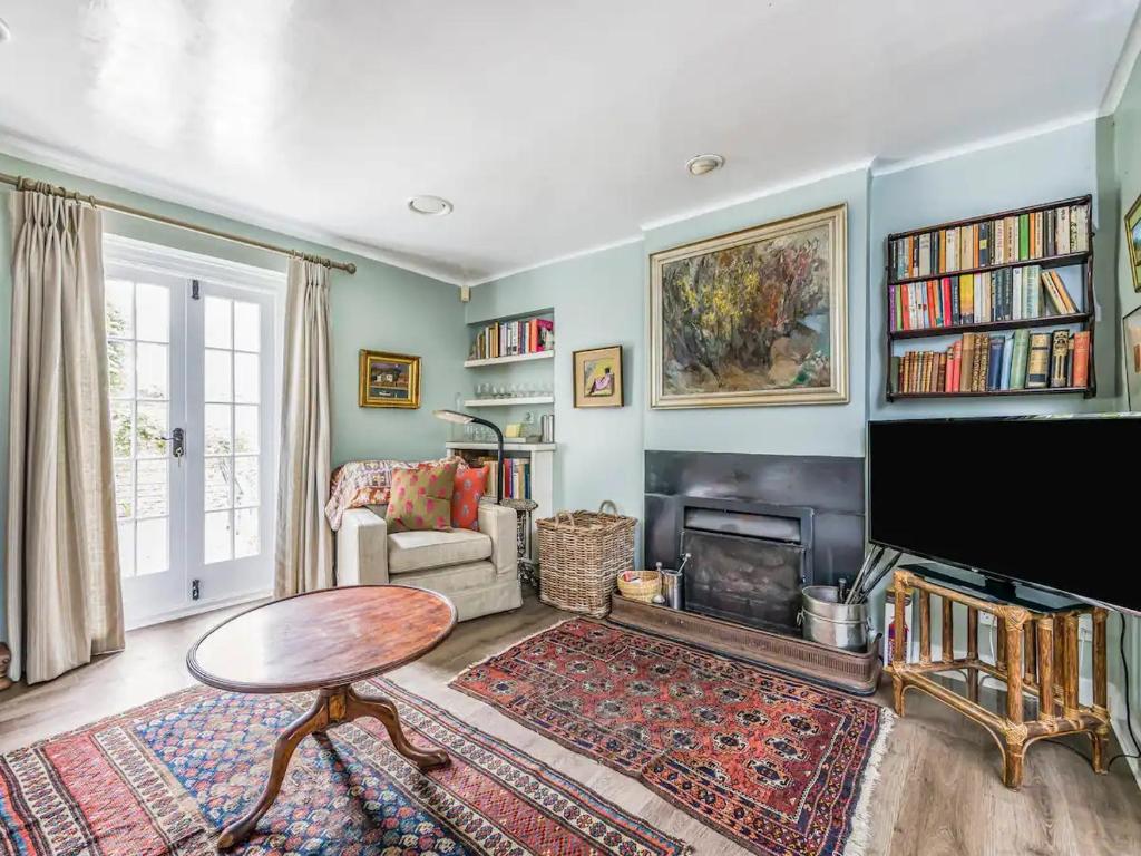 Charming Cottage With Amazing Views PassTheKeys, Chichester