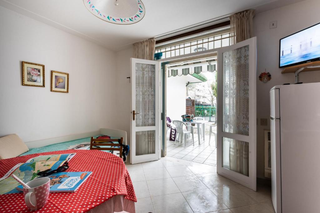 Luminous apartment with garden - 3