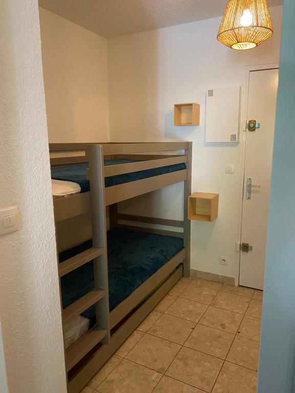 Appartement 4 personnes avec terrasse et piscine proche plage et commerces - 3
