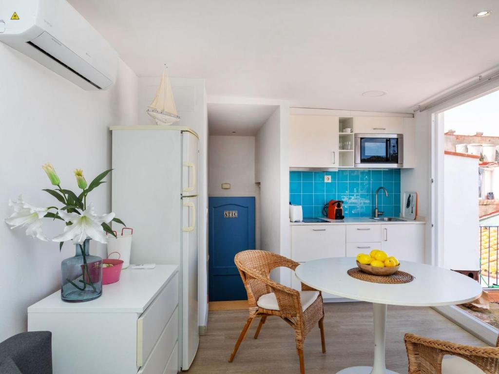 Apartment Mestral Atic by Interhome - 2