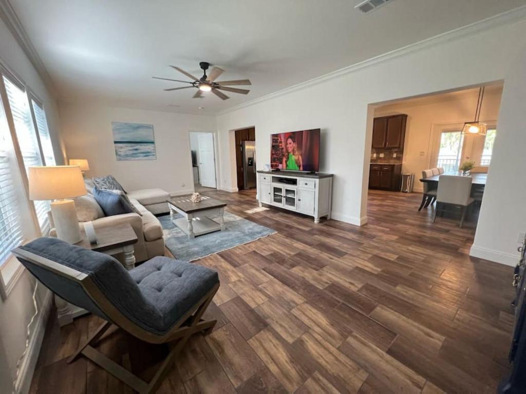 Crystal River Highrise, Crystal River