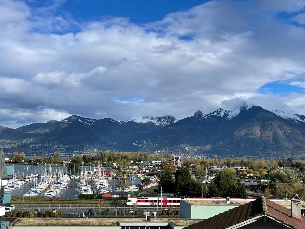 Lake Geneva, Port-Valais