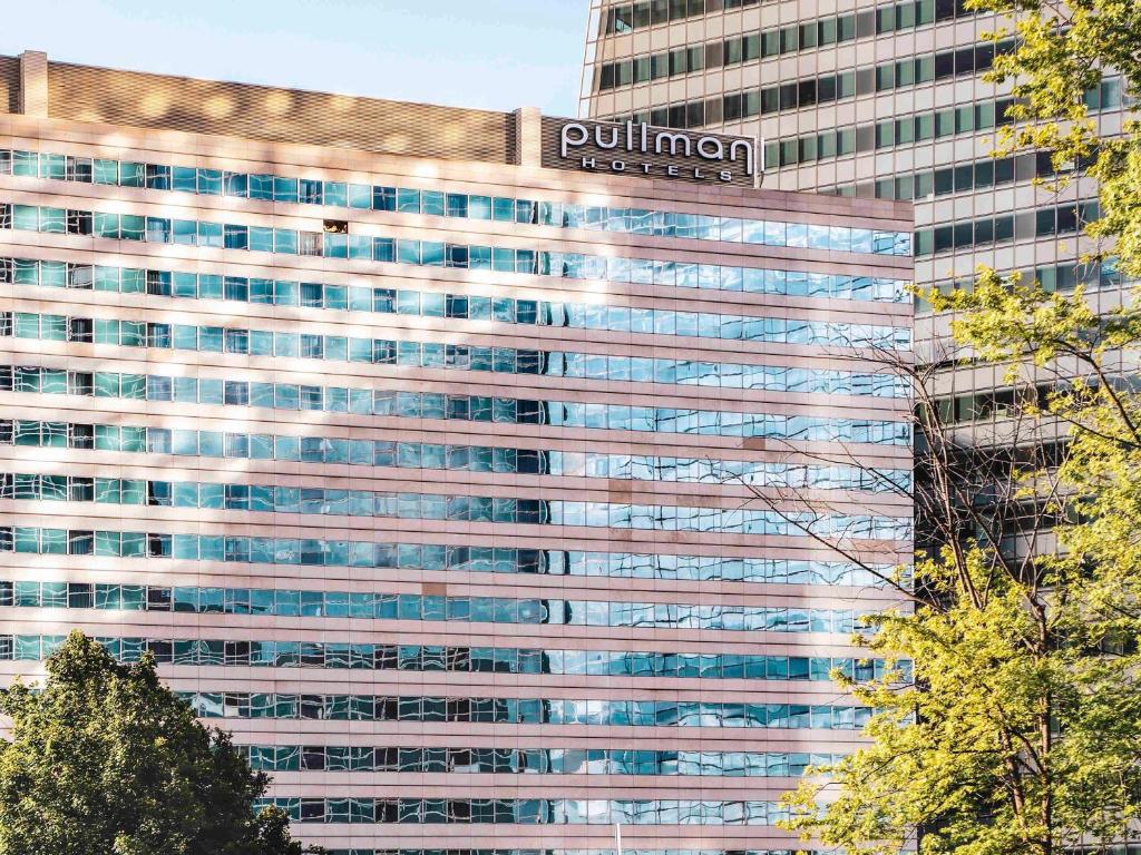 Hotel Exterior Image