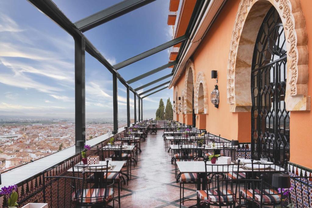 Alhambra Palace Hotel - 2
